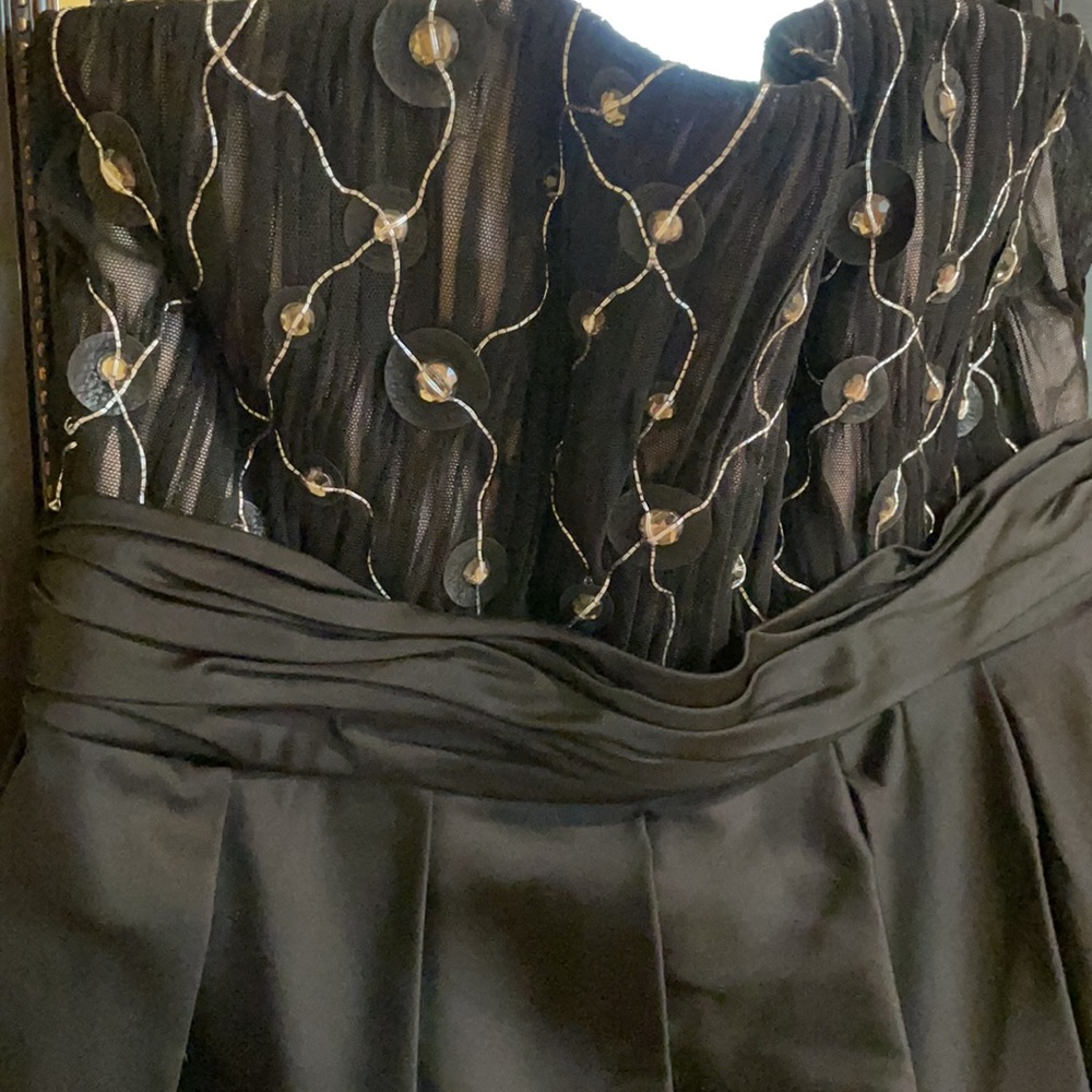 Black Alice + Olivia Strapless Dress - Picture 4 of 15